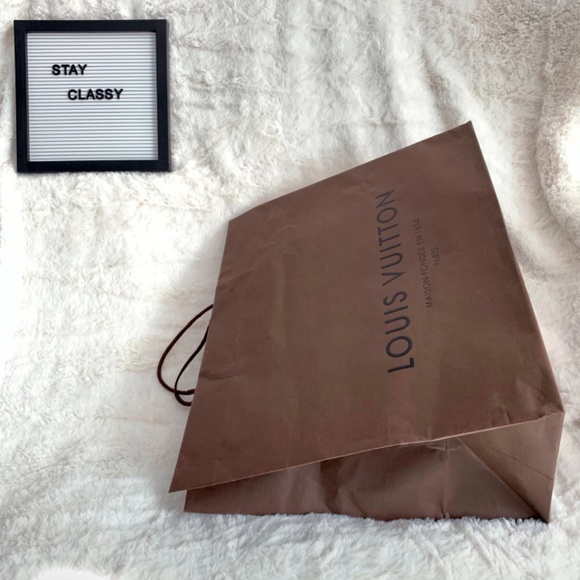 Authentic Louis Vuitton Gift bag from Paris - Picture 2 of 4